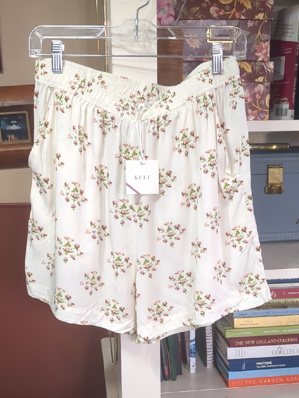 KULE Cream Floral Drawstring Sleepwear Shorts Size Large